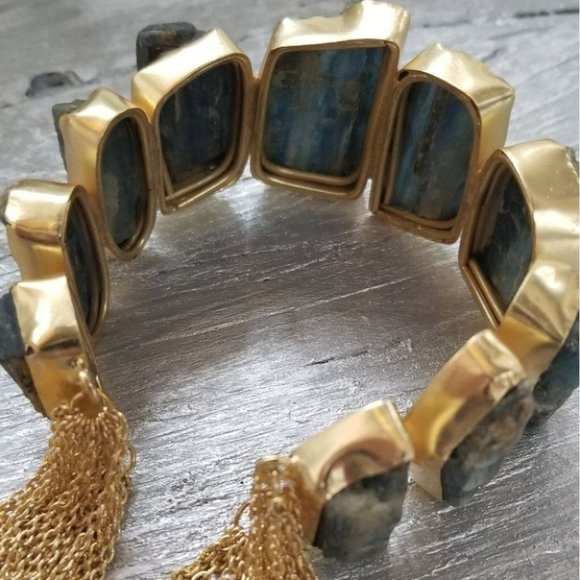 HAND MADE - Couture Collection Stone Cuff - Picture 2 of 5